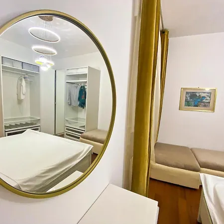 Casa Blanca - Terrace Lounge * Luino