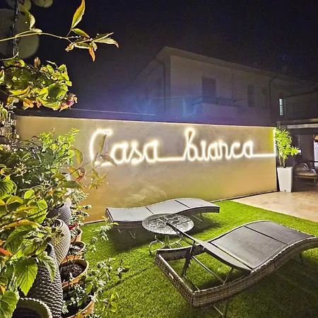 Casa Blanca - Terrace Lounge
