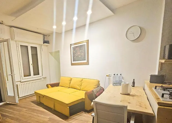 Casa Blanca - Terrace Lounge * 勒威诺